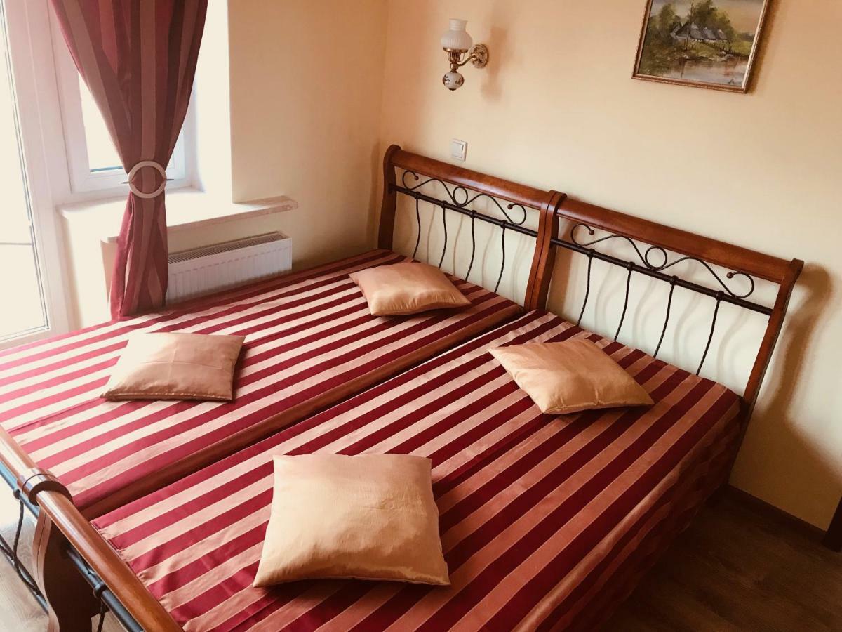 Pensjonat Nad Struga Διαμέρισμα Stryków Εξωτερικό φωτογραφία